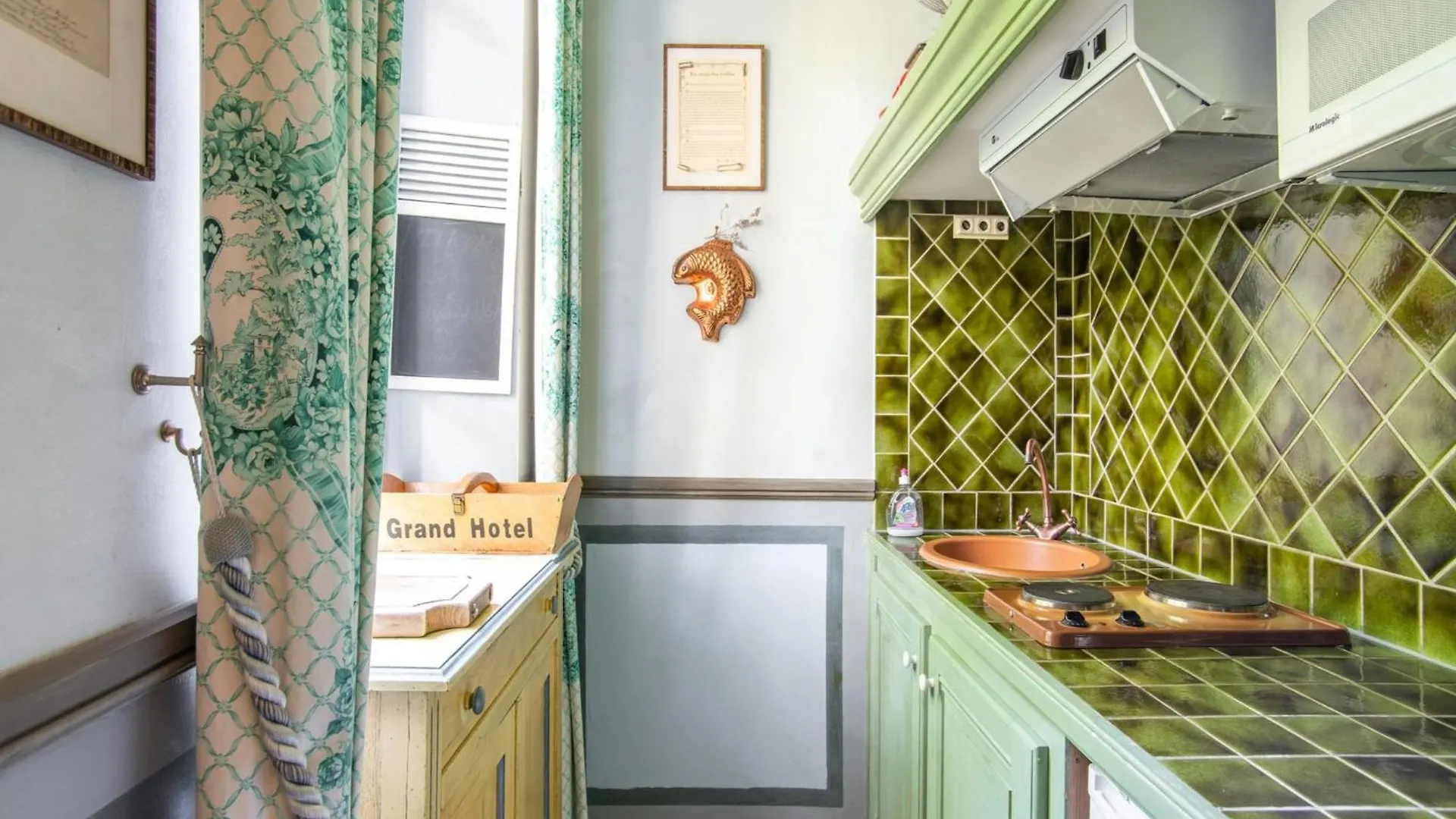 Cozy Apartment With Swimming Pool, Cleaning Included Montbrun-les-Bains 0*,  Frankreich