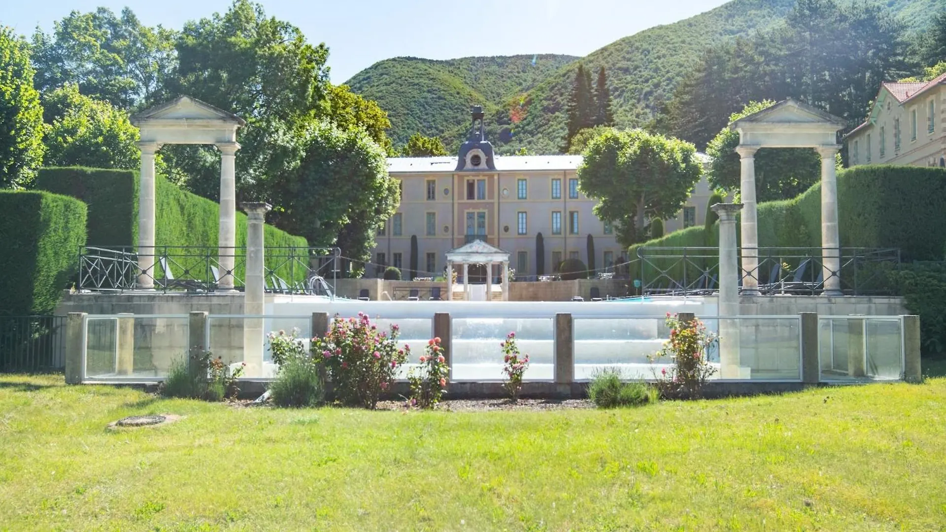 Cozy Apartment With Swimming Pool, Cleaning Included Montbrun-les-Bains 0*,